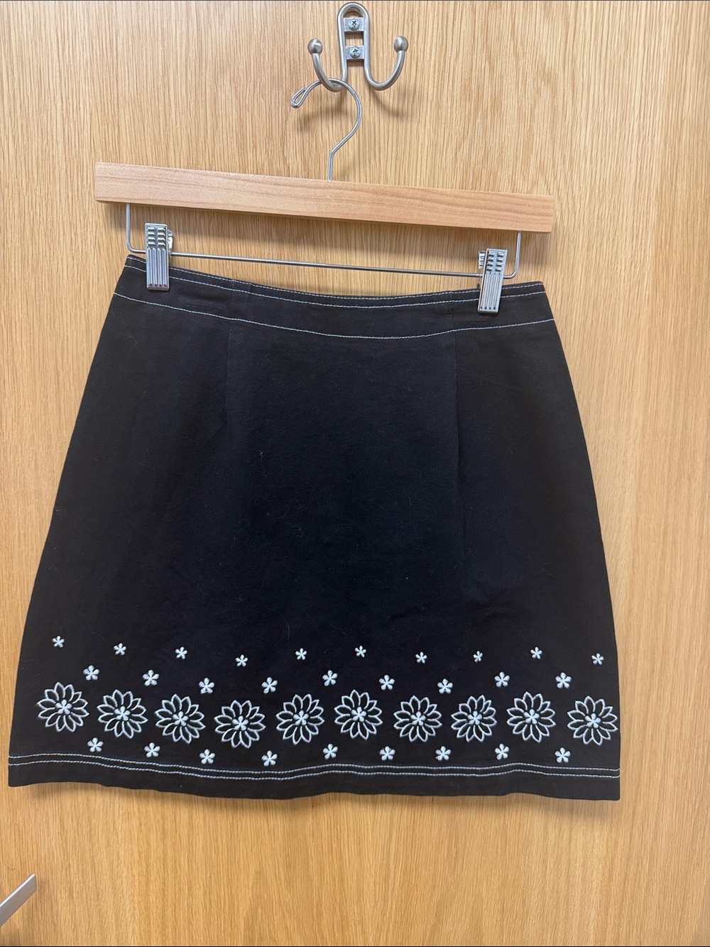 Route 66 Vintage 90s Y2K Black Mini Skirt with White Floral Embroidery